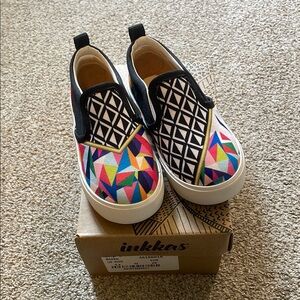 NWT Kids Inkkas Black and White Geometric Blake Slip On Sneakers SZ 11T